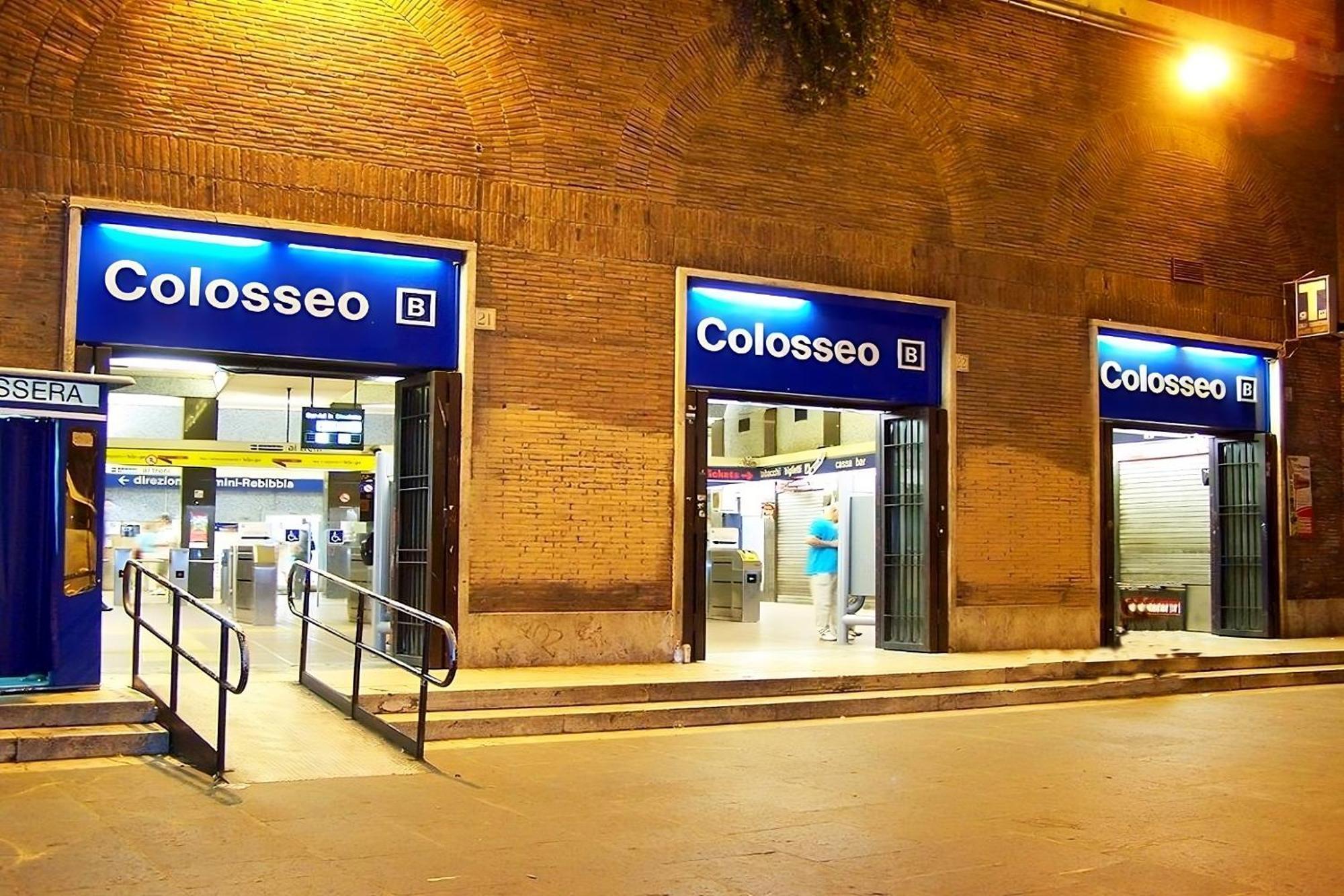 Vacanze Romane Colosseo Apartment Exterior photo